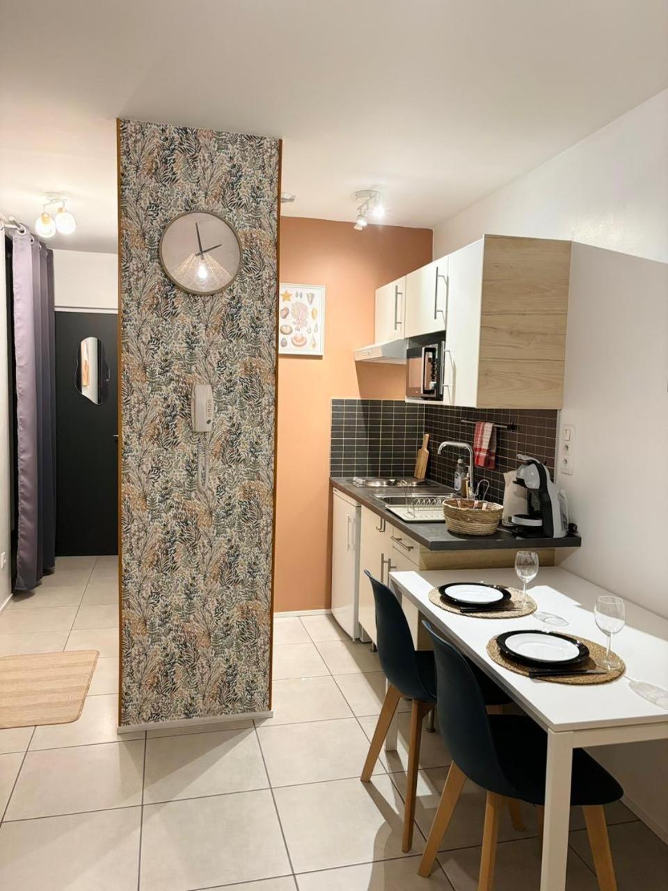 Apartamento Le Marguerite & Le Melange Savant Ruan Exterior foto