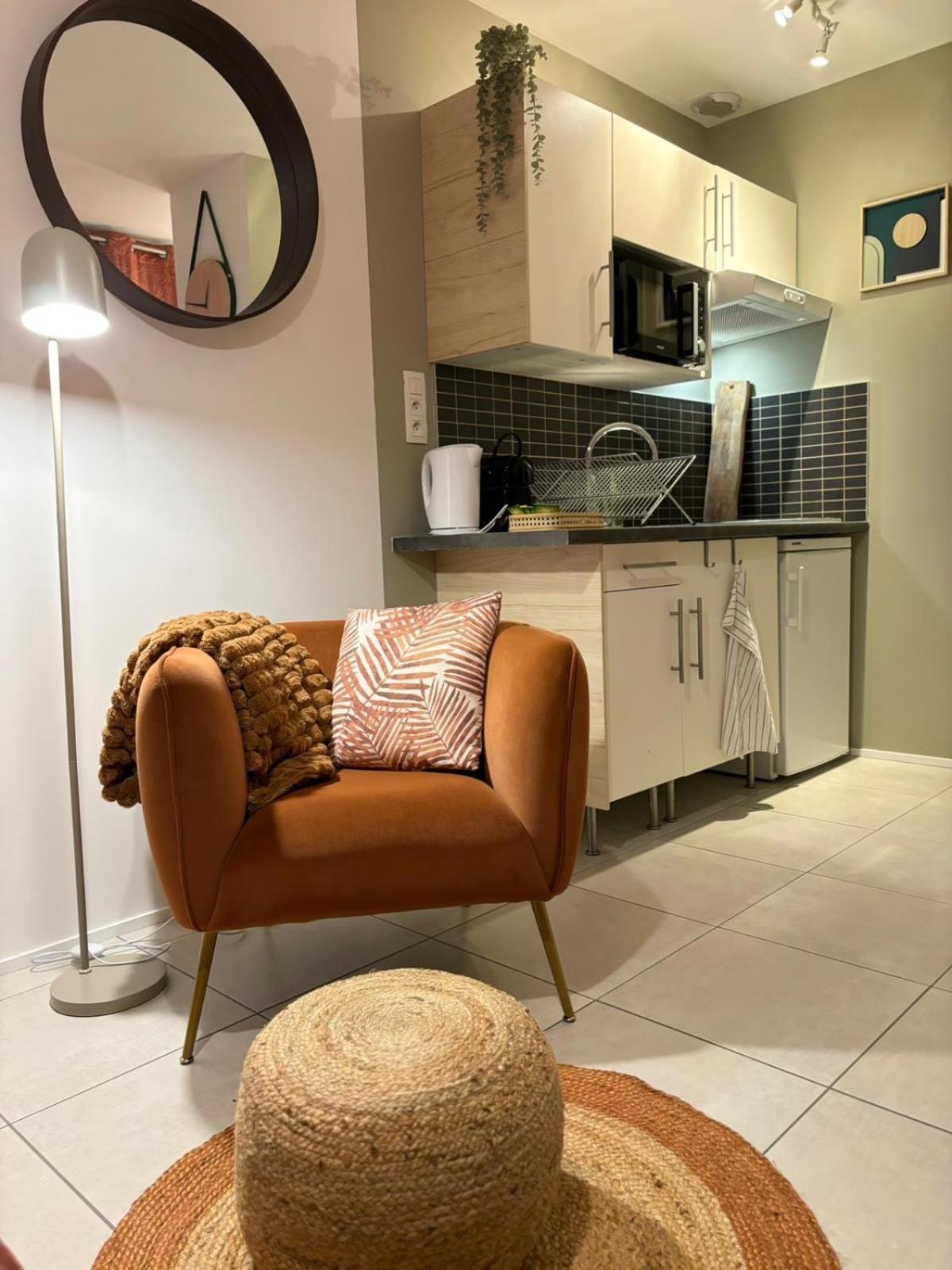 Apartamento Le Marguerite & Le Melange Savant Ruan Exterior foto